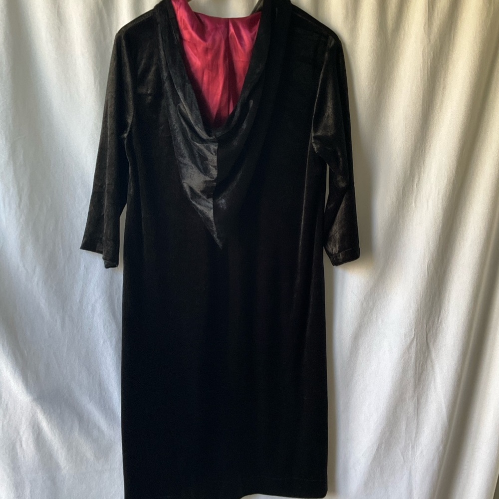 Kids Large (10-12) Black Hogwarts Crest Hooded Cloak - Picture 7 of 9